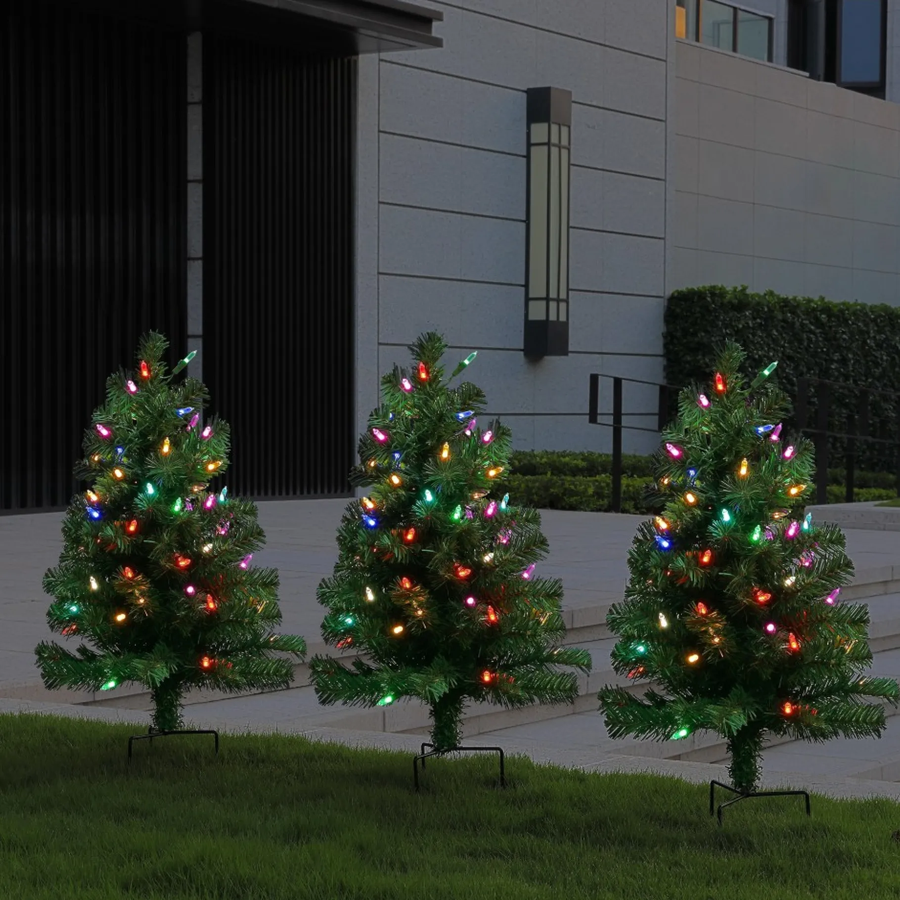 New Alexa Enabled Pathway Christmas Trees - Rgb Bulbs Pathway